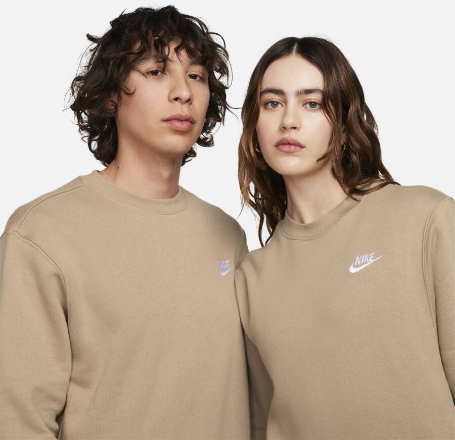 Nike Sportswear Club Fleece Herentop met ronde hals Bruin