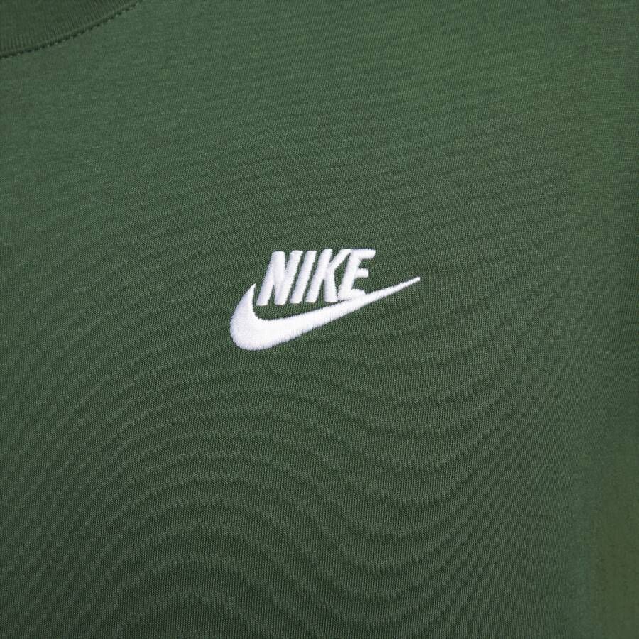 Nike Sportswear Club T-shirt voor heren Groen - Foto 4