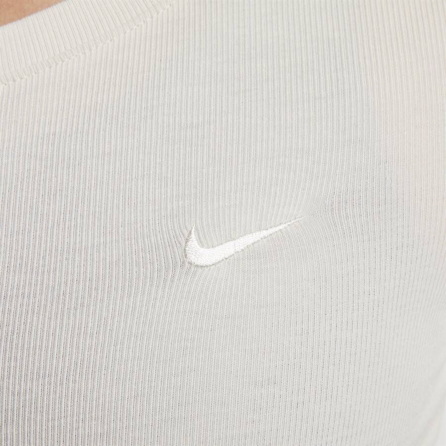 Nike Sportswear Essential geribde croptop met korte mouwen voor dames Bruin