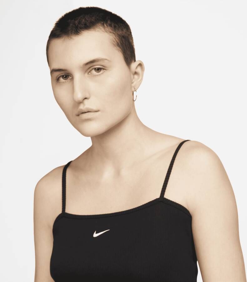 Nike Sportswear Essential Geribde croptop voor dames Zwart