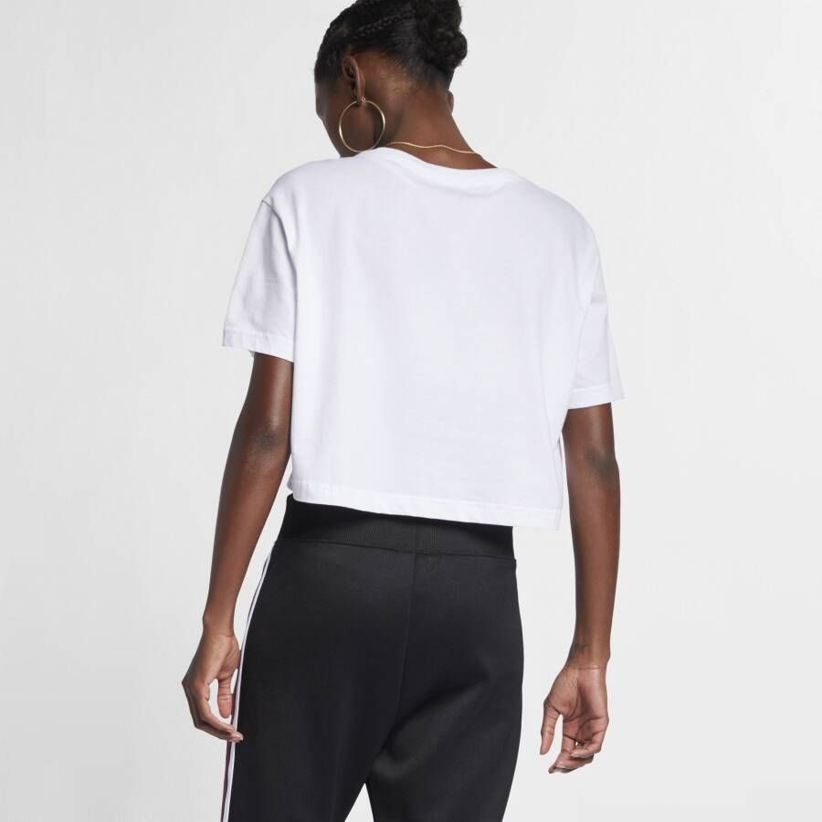 Nike Sportswear Essential Kort T-shirt met logo voor dames Wit