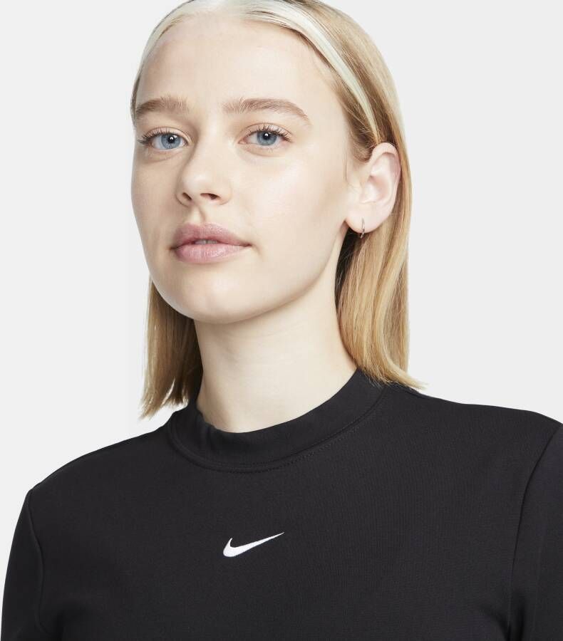 Nike Sportswear Essential aansluitende midi jurk Zwart