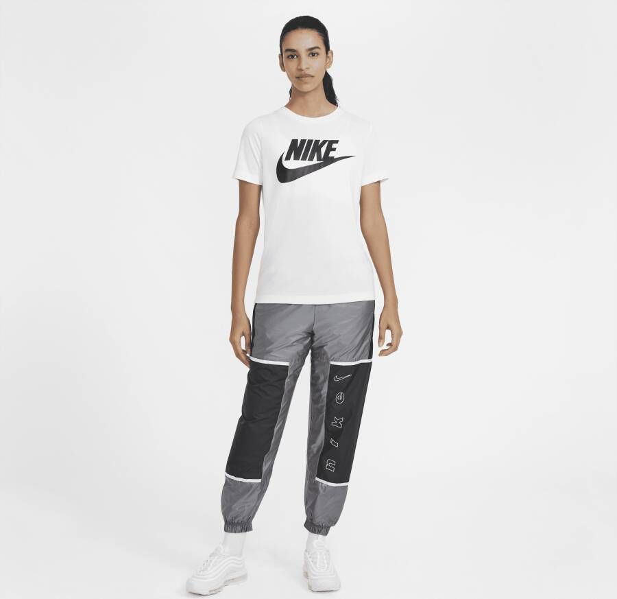 Nike Sportswear Essential T-shirt voor dames Wit