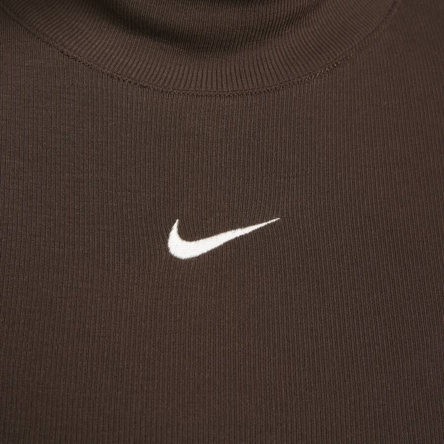 Nike Sportswear Essentials geribde damestop met hoge kraag en korte mouwen Bruin