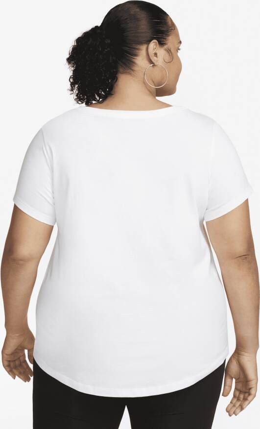 Nike Sportswear Essentials T-shirt met logo voor dames (Plus Size) Wit
