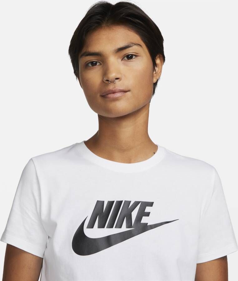 Nike Sportswear Essentials T-shirt met logo voor dames Wit