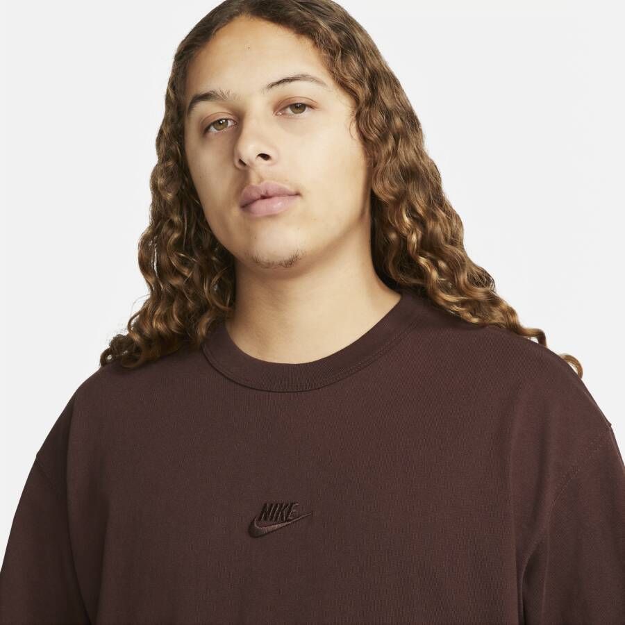 Nike Sportswear Premium Essentials T-shirt voor heren Bruin - Foto 2
