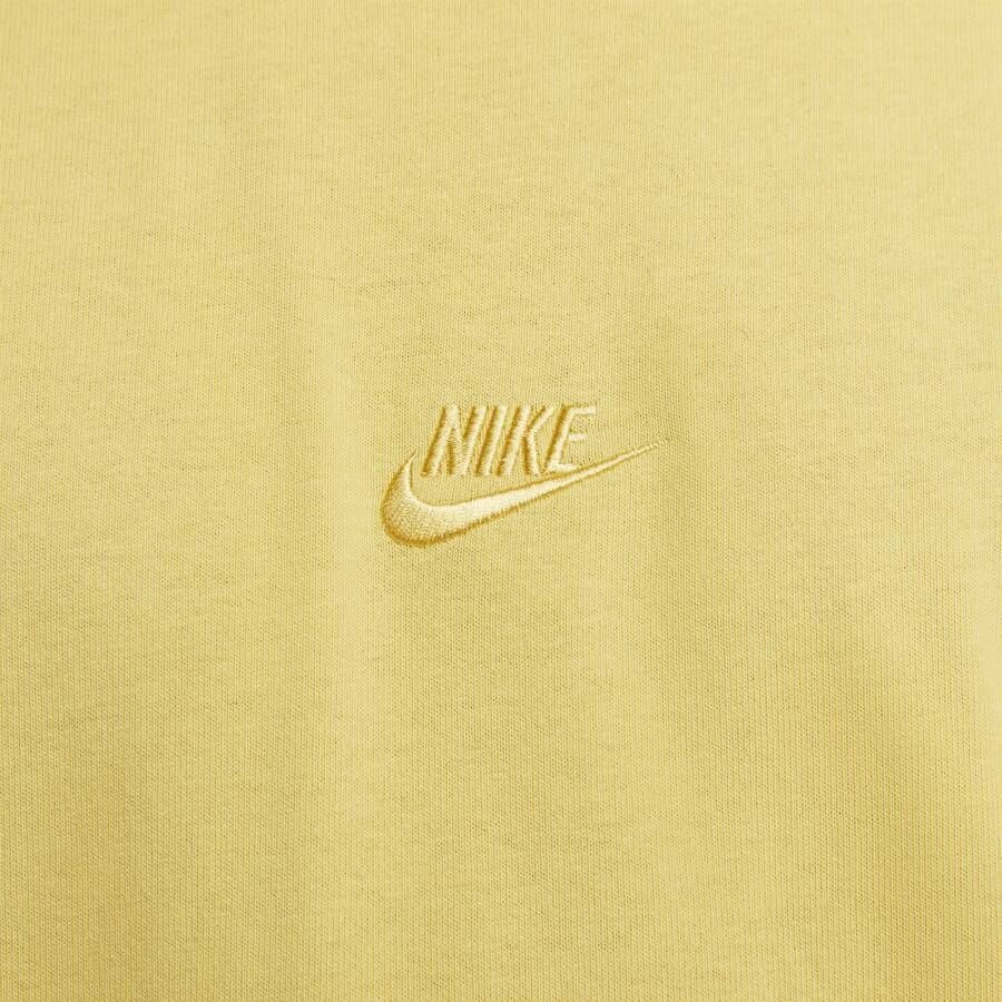 Nike Sportswear Premium Essentials T-shirt voor heren Geel - Foto 4