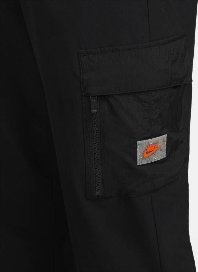 Nike Sportswear Sports Utility Geweven cargobroek voor dames Zwart