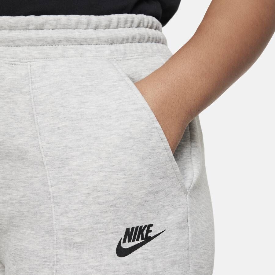 Nike Sportswear Tech Fleece joggingbroek voor meisjes (ruimere maten) Grijs
