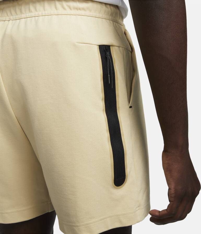 Nike Sportswear Tech Fleece Lightweight herenshorts Bruin