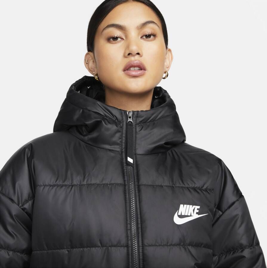Nike Sportswear Therma-FIT Repel Damesjack met synthetische vulling en capuchon Zwart