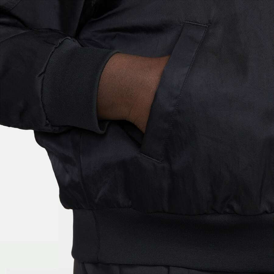 Nike Sportswear Omkeerbaar varsity bomberjack voor dames (Plus Size) Zwart