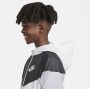 Nike Sportswear Windrunner ruimvallend jongensjack op heuplengte met capuchon Wit - Thumbnail 4