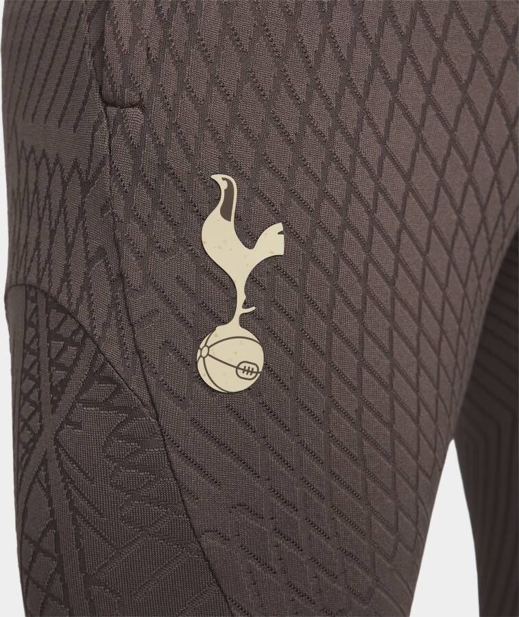 Nike Tottenham Hotspur Strike Elite Derde ADV knit voetbalbroek met Dri-FIT voor heren Bruin