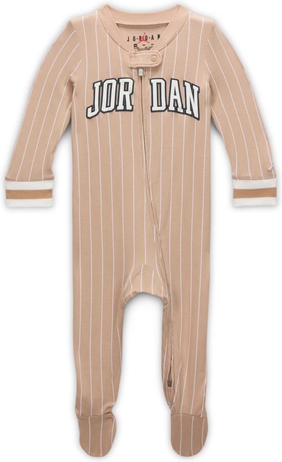 Jordan 23 coverall met voetjes voor baby's (0-9 maanden) Bruin - Foto 2