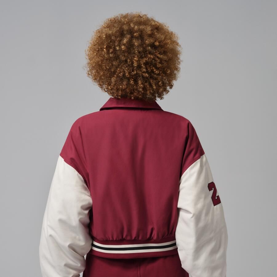 Jordan Brooklyn Therma-FIT varsityjack voor dames Rood