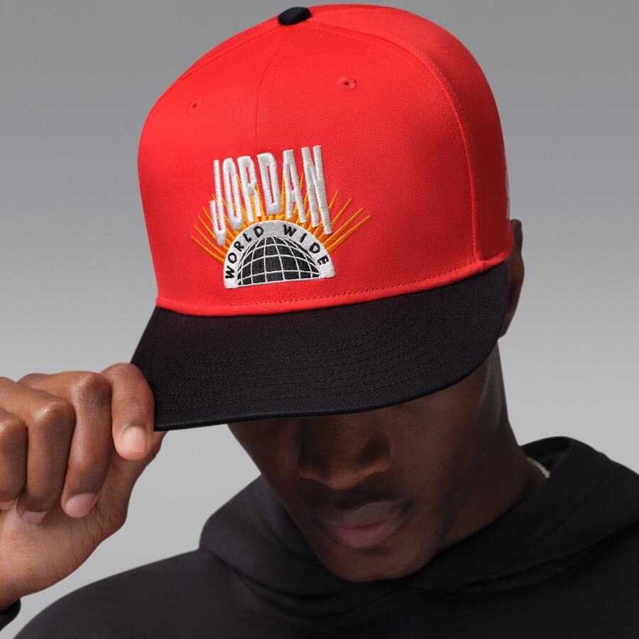 Jordan Essentials Pro gestructureerde pet met platte klep Rood - Foto 3
