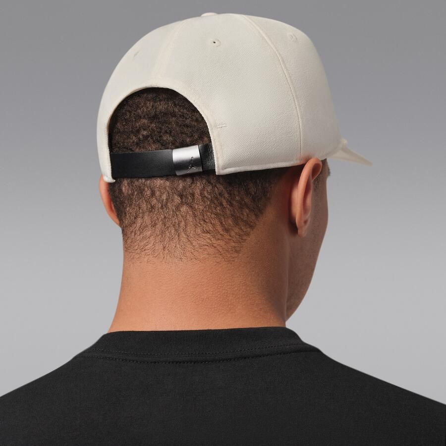 Jordan Flight Club Pro ongestructureerde pet met platte klep Bruin