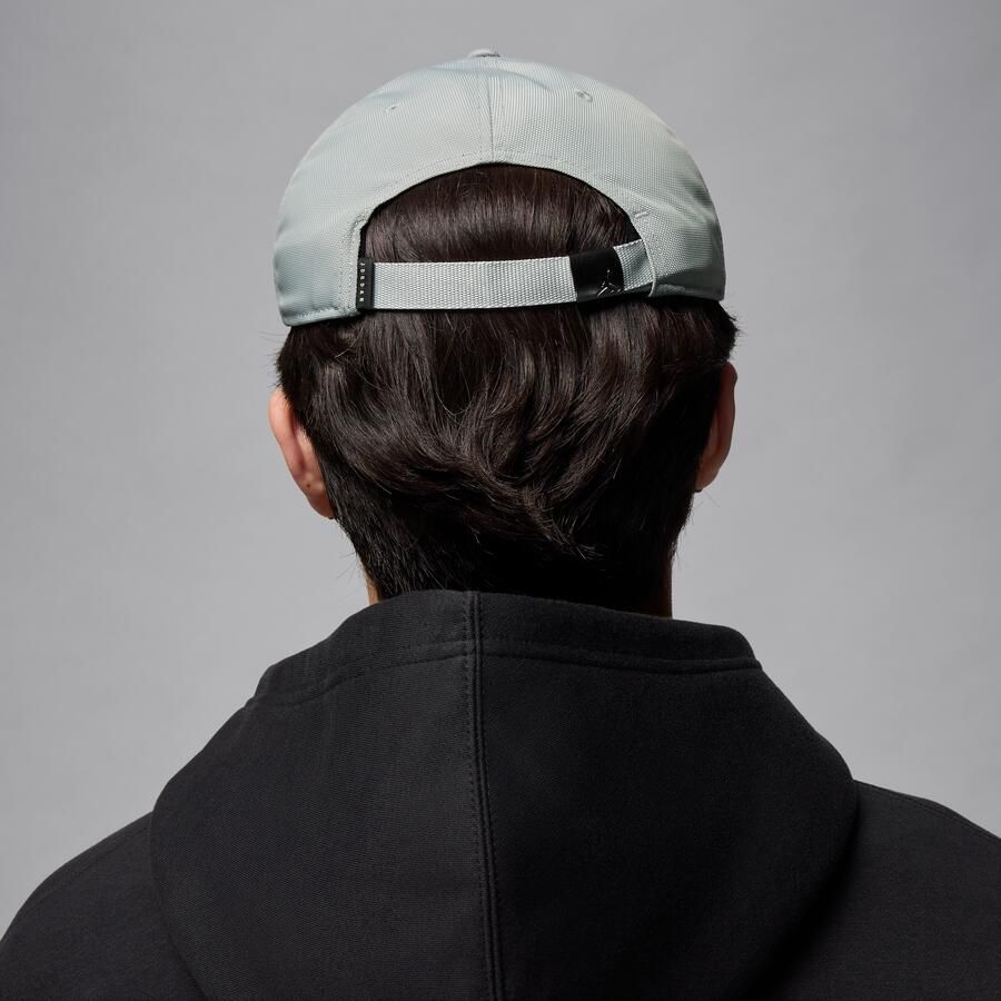 Jordan Rise gestructureerde pet met metalen Jump Grijs