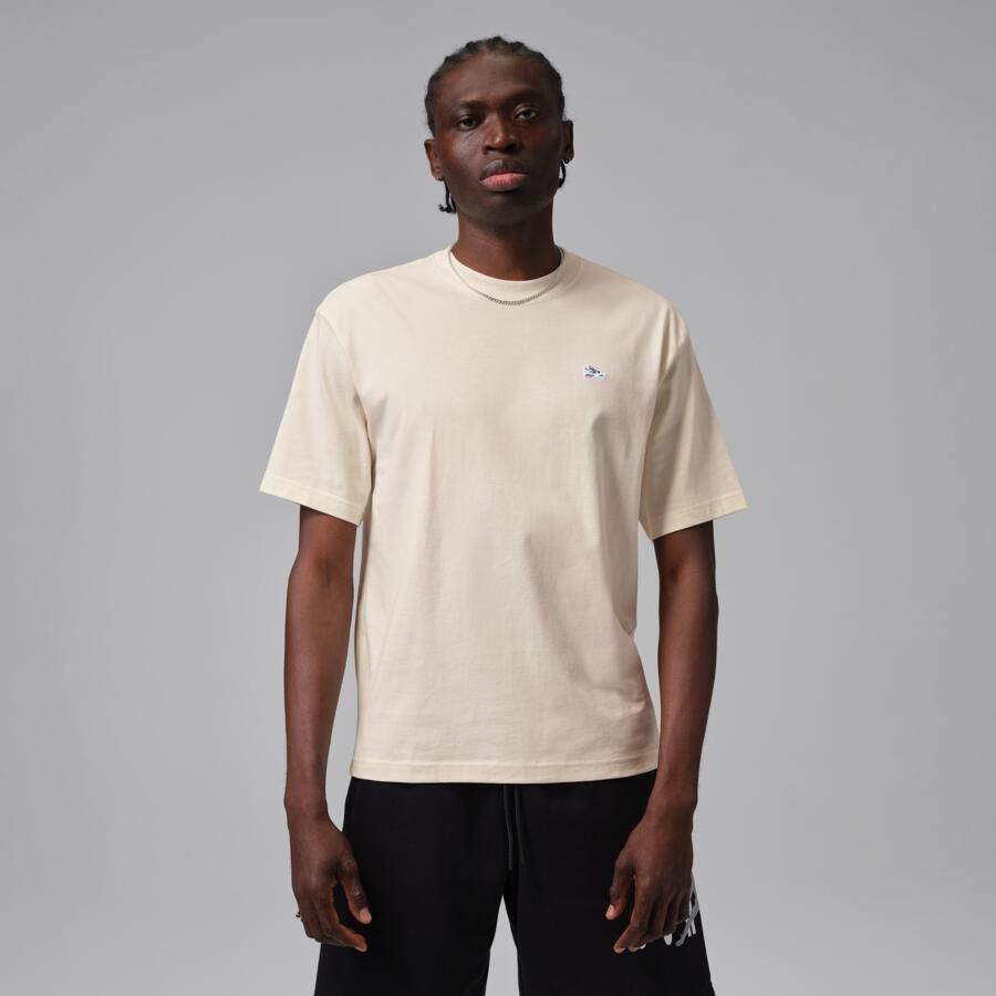 Jordan T-shirt met sneakerpatch voor heren Bruin - Foto 4