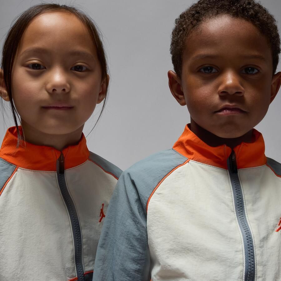 Jordan tweedelige kleuterset met windjack en biezen op beide kledingstukken Grijs - Foto 3