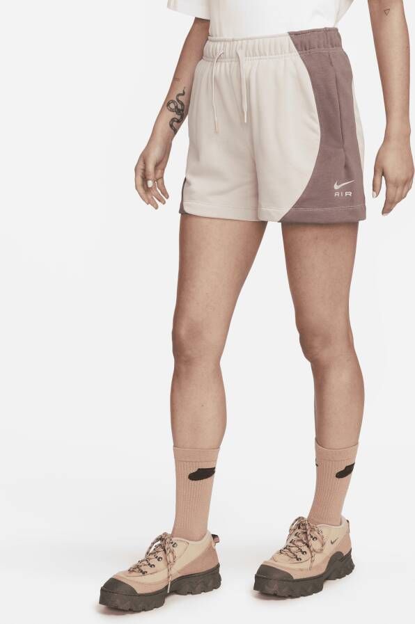 Nike Air Fleeceshorts met halfhoge taille voor dames Bruin