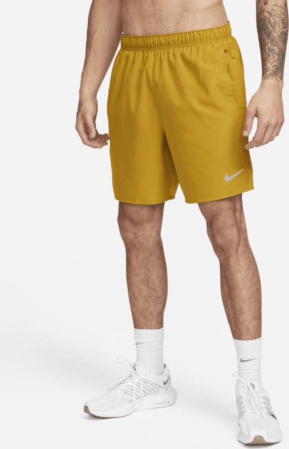Nike Challenger Dri-FIT hardloopshorts met binnenbroek voor heren (18 cm) Bruin