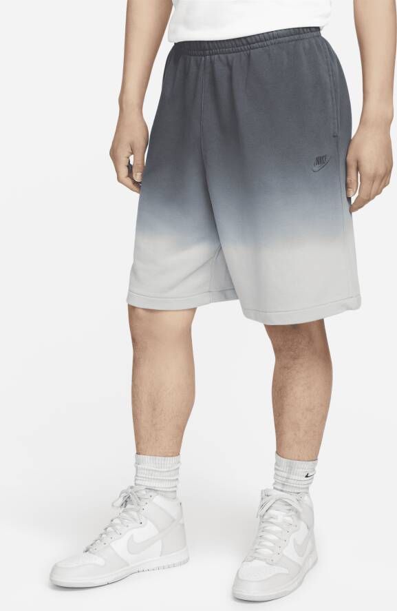 Nike Club+ Dip-dye herenshorts van sweatstof Grijs