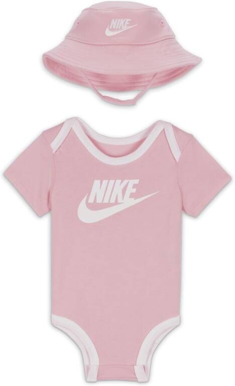 Nike Core Bucket Hat and Bodysuit Set Tweedelige babyset Roze