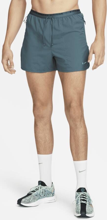 Nike Dri-FIT ADV Run Division Hardloopshorts met binnenbroek voor heren (10 cm) Grijs