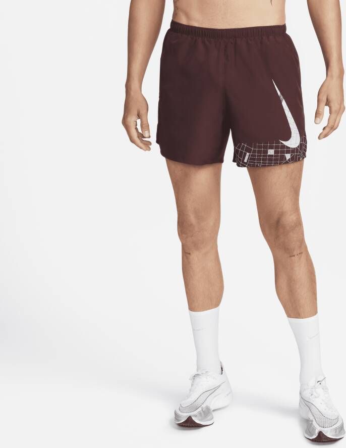 Nike Dri-FIT Run Division Challenger Hardloopshorts met binnenbroek voor heren (13 cm) Rood