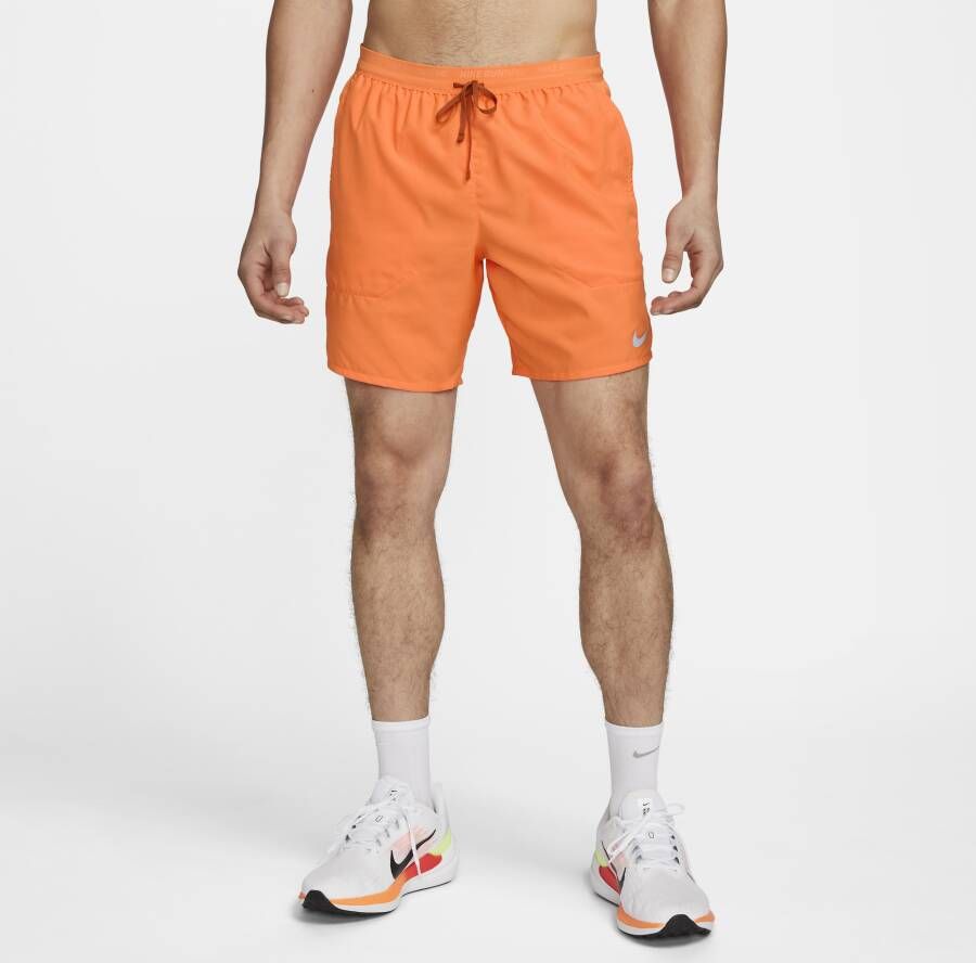 Nike Stride Dri-FIT hardloopshorts met binnenbroek voor heren (18 cm) Oranje