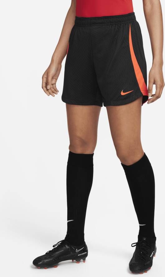 Nike Dri-FIT Strike Voetbalshorts voor dames Zwart
