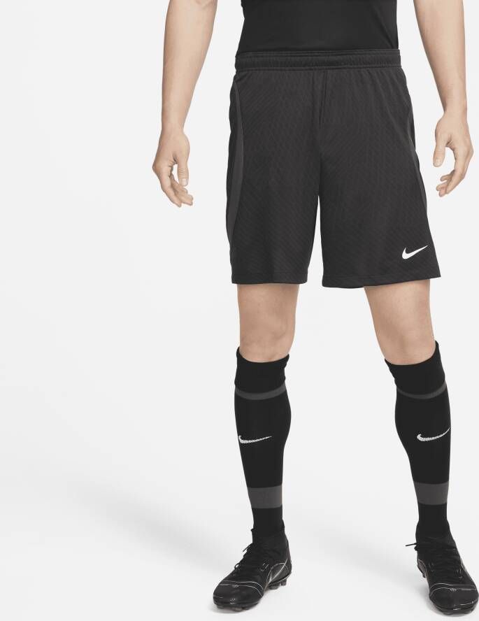 Nike Dri-FIT Strike Voetbalshorts voor heren Zwart