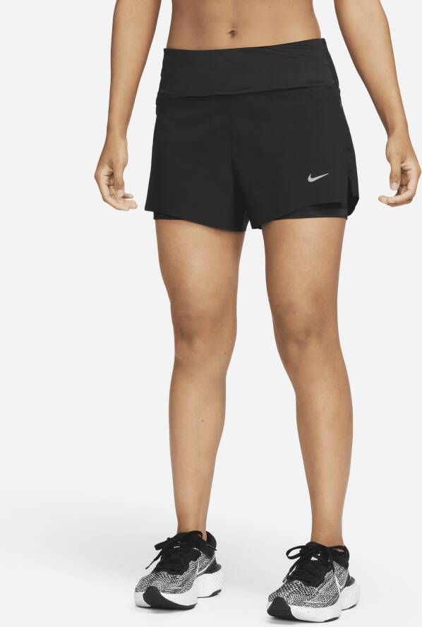 Nike Dri-FIT Swift 2-in-1 hardloopshorts met halfhoge taille en zakken voor dames (8 cm) Zwart