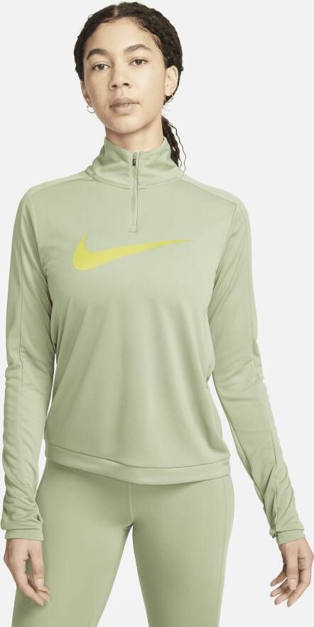 Nike Dri-FIT Swoosh Tussenlaag voor hardlopen met korte rits en lange mouwen voor dames Groen