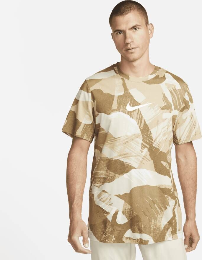 Nike Dri-FIT Trainingsshirt met camouflageprint voor heren Bruin