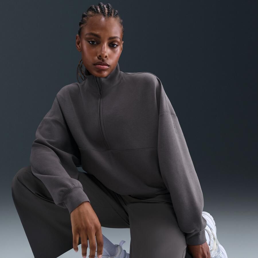 Nike 24.7 ImpossiblySoft Dri-FIT oversized damestop met halflange rits Grijs - Foto 2