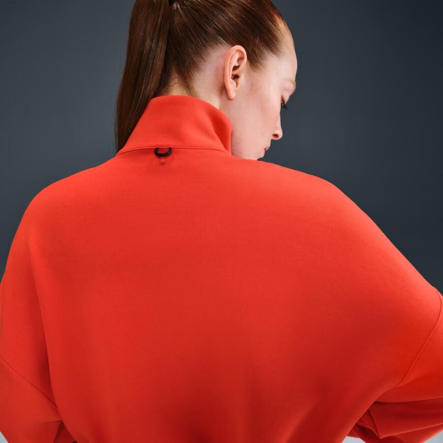 Nike 24.7 ImpossiblySoft Dri-FIT oversized damestop met halflange rits Rood