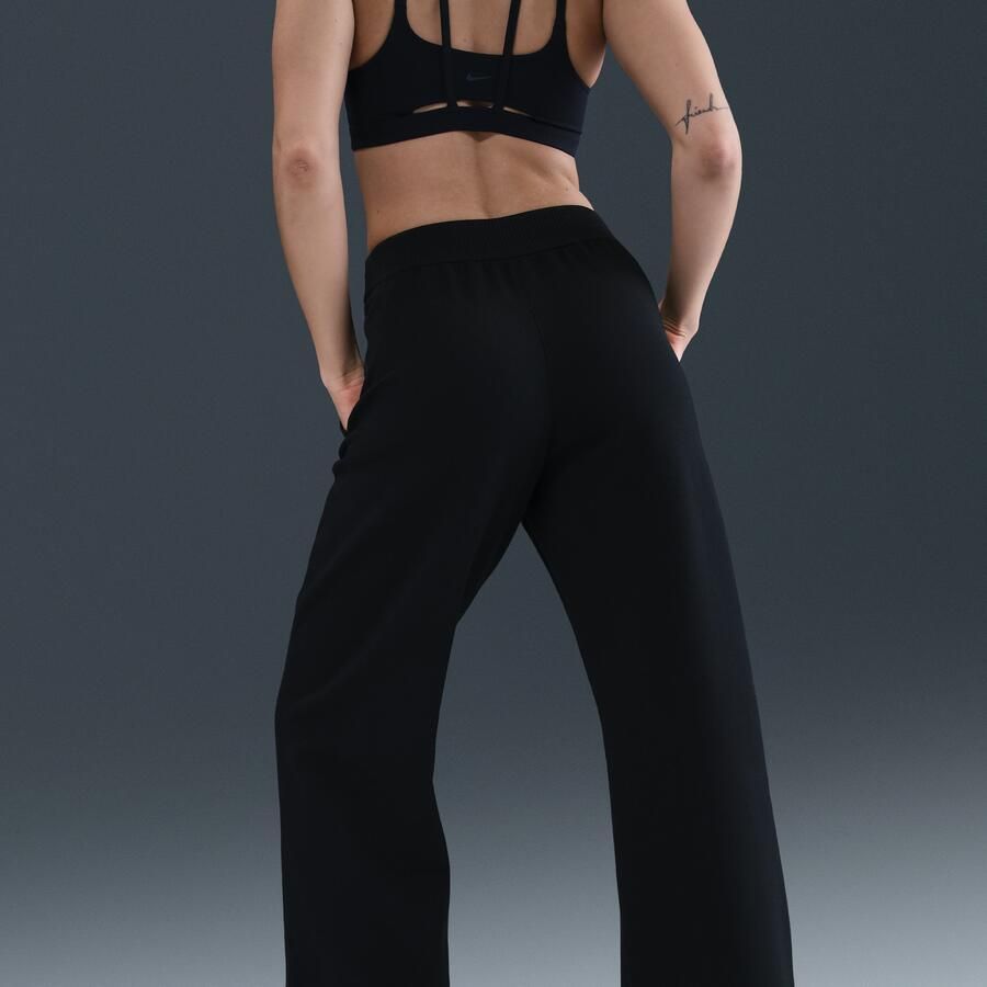 Nike 24.7 ImpossiblySoft Dri-FIT ruimvallende broek met hoge taille en flare voor dames Zwart - Foto 2