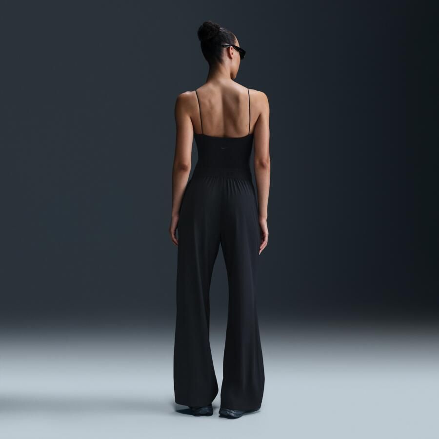 Nike 24.7 PerfectStretch Dri-FIT ruime damesbroek met hoge taille en wijde pijpen Zwart - Foto 3