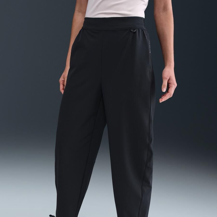 Nike 24.7 PerfectStretch Dri-FIT ruimvallende ballonbroek met hoge taille voor dames Zwart