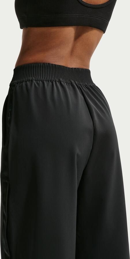 Nike  24.7 PerfectStretch Dri-FIT ruimvallende tearaway-broek met hoge taille voor dames Zwart - Foto 2