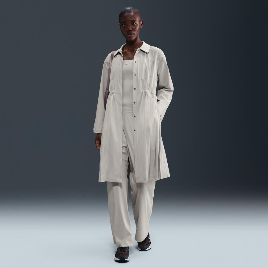 Nike 24.7 PerfectStretch oversized trenchcoat met Dri-FIT voor dames Bruin - Foto 4