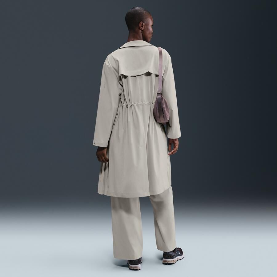 Nike 24.7 PerfectStretch oversized trenchcoat met Dri-FIT voor dames Bruin - Foto 3