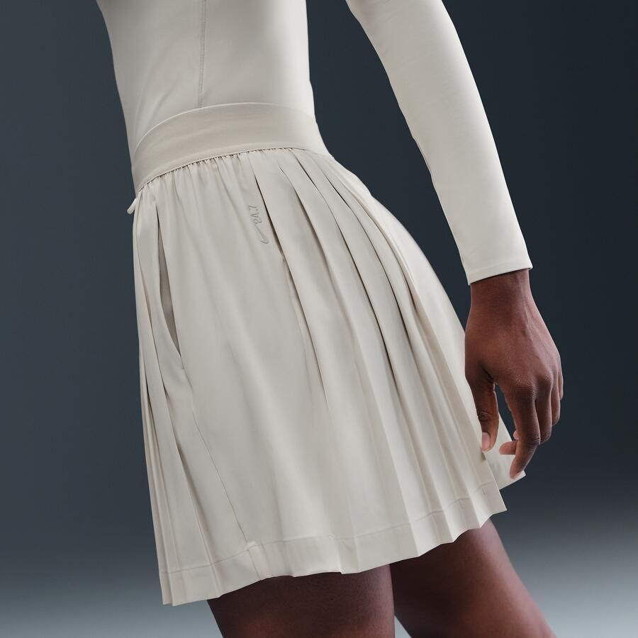 Nike 24.7 PerfectStretch ruimvallende skort met Dri-FIT plooien en hoge taille Bruin - Foto 2