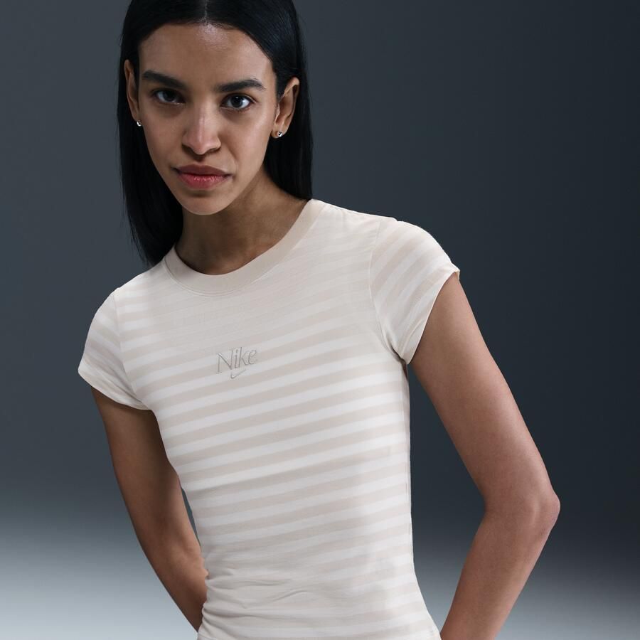 Nike aansluitend T-shirt met strepen voor dames Bruin - Foto 4