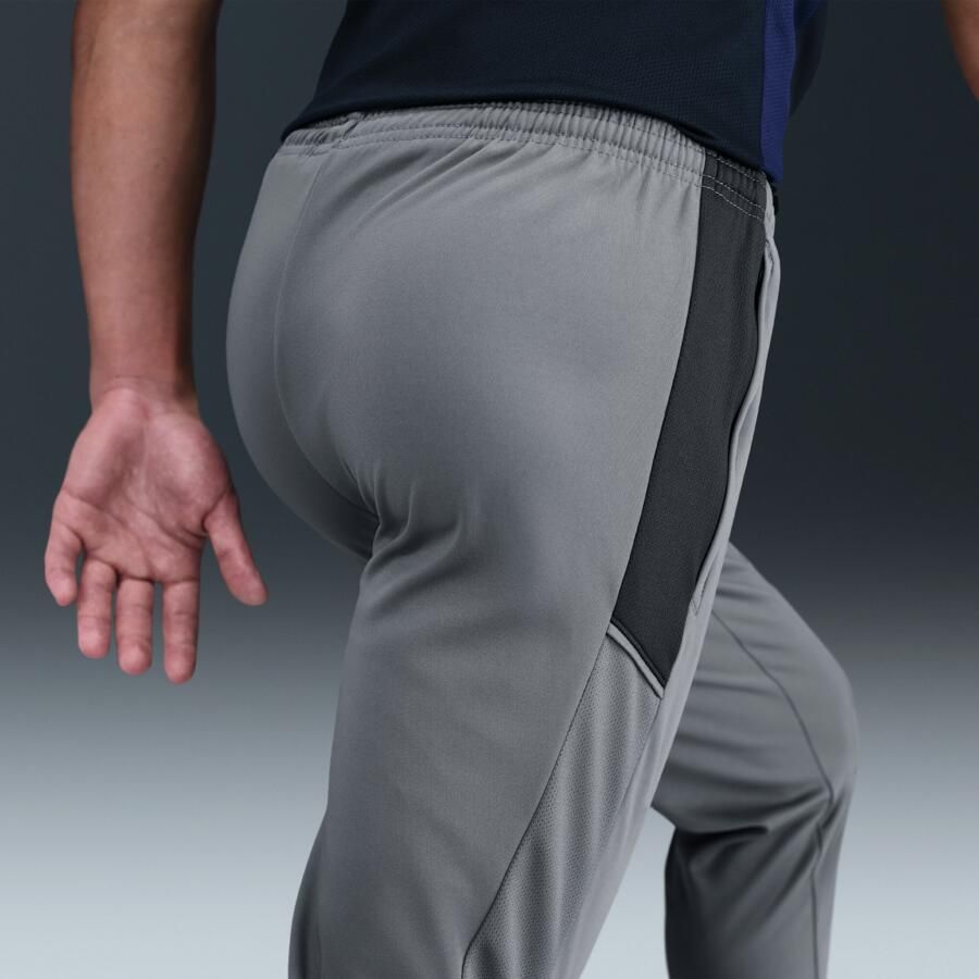 Nike Academy Dri-FIT voetbalbroek voor heren Grijs - Foto 2