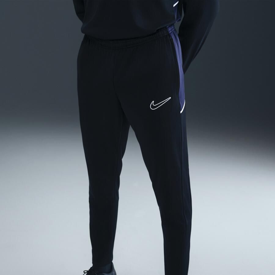 Nike Academy Dri-FIT voetbalbroek voor heren Zwart